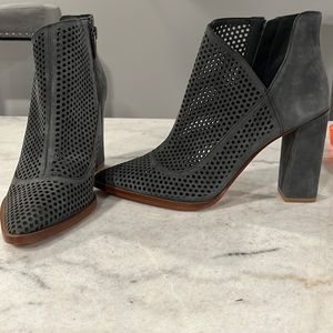 Vince Camilo grey suede boots